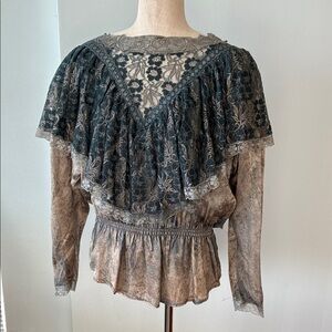 Vintage Italian de Hede lacy 80s top